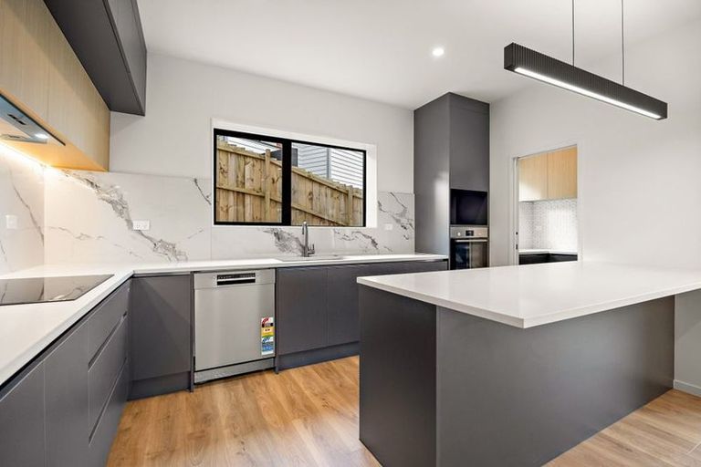 Photo of property in 2 Mara Waina Place, Swanson, Auckland, 0614