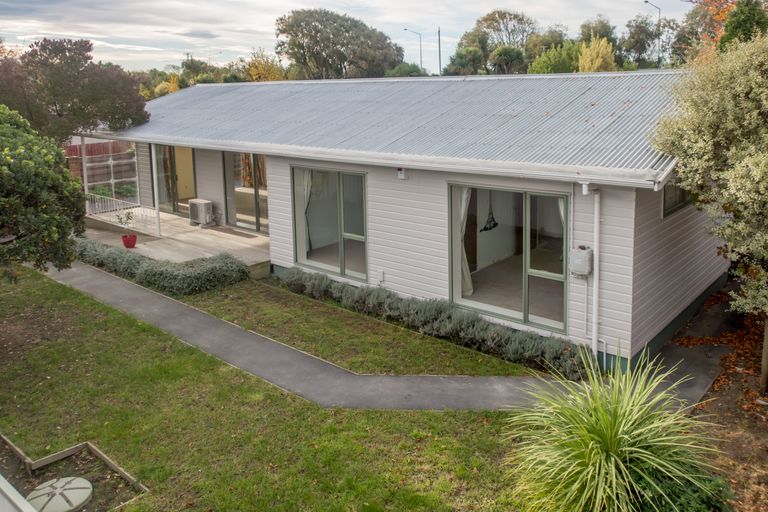 Photo of property in 48 Orrick Crescent, Avondale, Christchurch, 8061