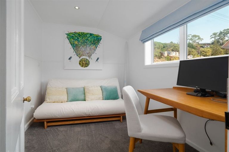 Photo of property in 16 Augusta Street, Redcliffs, Christchurch, 8081