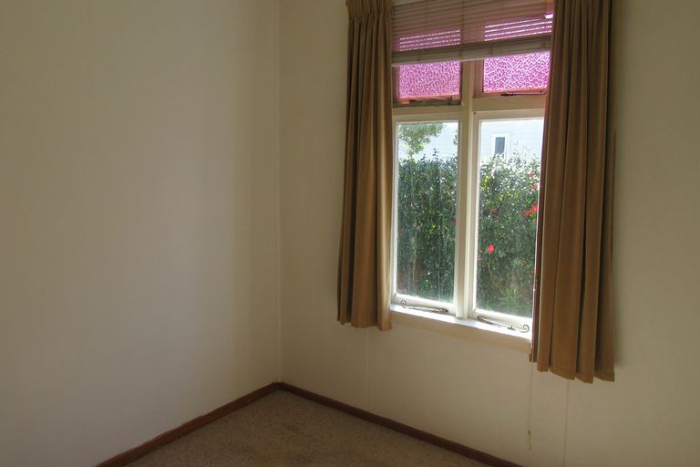 Photo of property in 16 Harris Street, Waimate, 7924