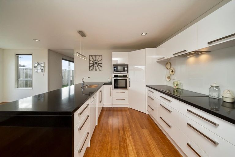 Photo of property in 7 Reremoana Close, Hawera, 4610