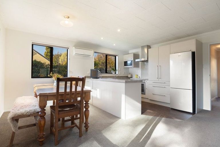 Photo of property in 144 Beacon Point Road, Wanaka, 9305