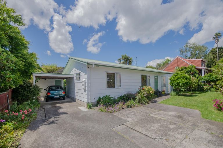 Photo of property in 3/91 Lynwood Road, New Lynn, Auckland, 0600