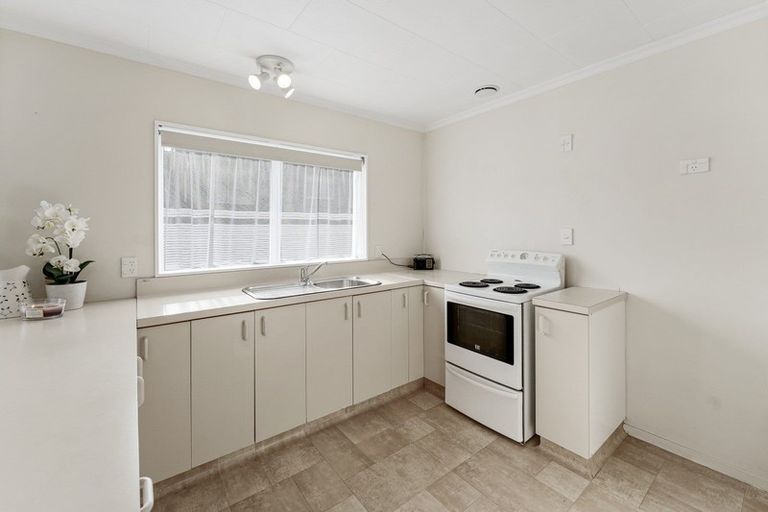 Photo of property in 31 Fitzroy Road, Fitzroy, New Plymouth, 4312