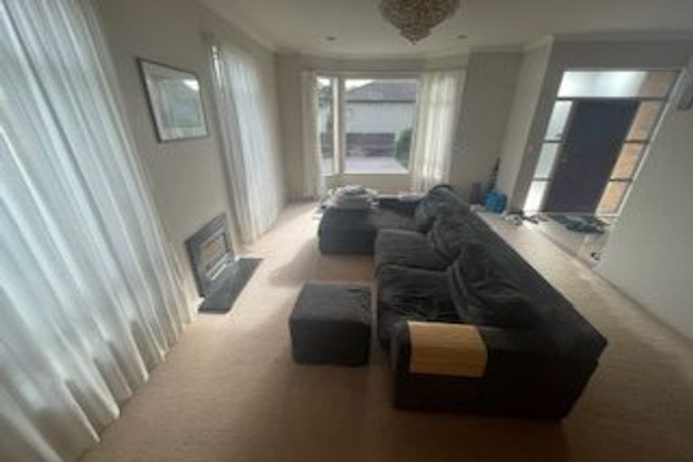 Photo of property in 27d Lyford Crescent, Sunnynook, Auckland, 0620