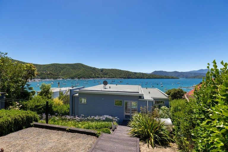 Photo of property in 358 Waikawa Road, Waikawa, Picton, 7220