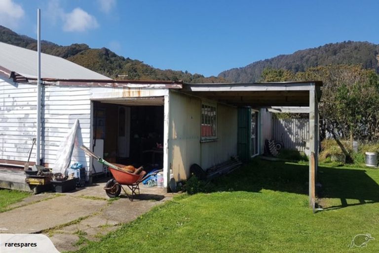 Photo of property in 12 Greenfield Street, Hector, 7822