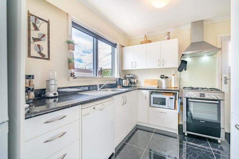 Photo of property in 64 Shakespeare Avenue, Trentham, Upper Hutt, 5018