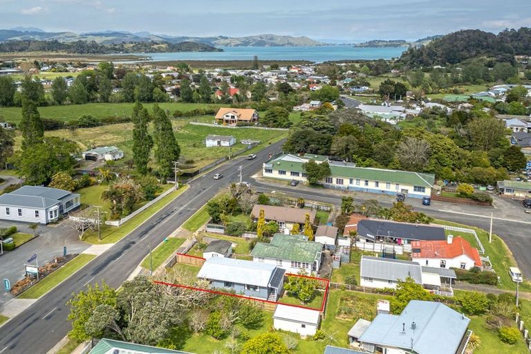 Photo of property in 687 Rings Road, Coromandel, 3506