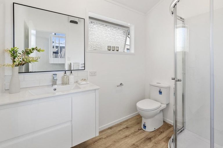 Photo of property in 2/3 Simon Ellice Drive, Bayview, Auckland, 0629