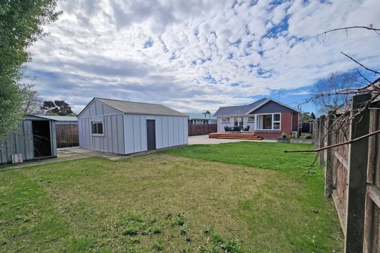 Photo of property in 15 Longmuir Street, Ilam, Christchurch, 8041