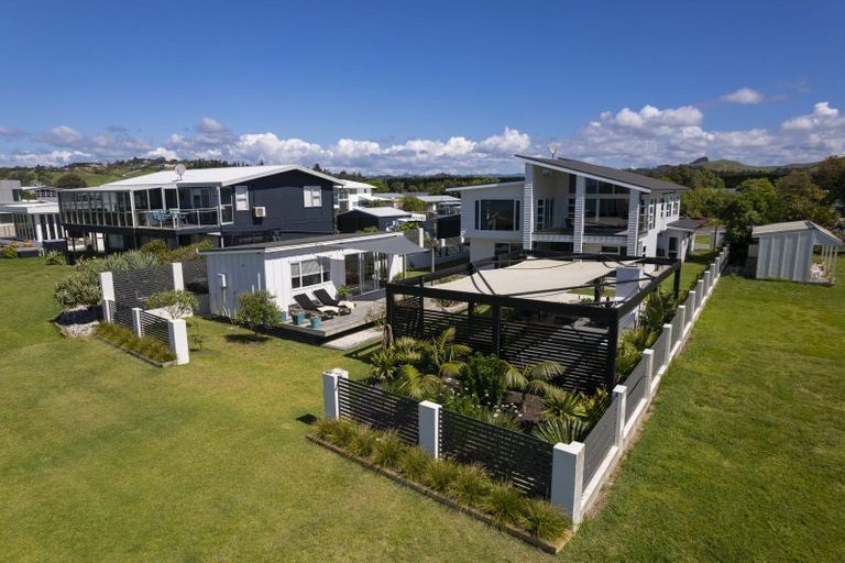 Photo of property in 21 Adamson Road, Taipa, 0420