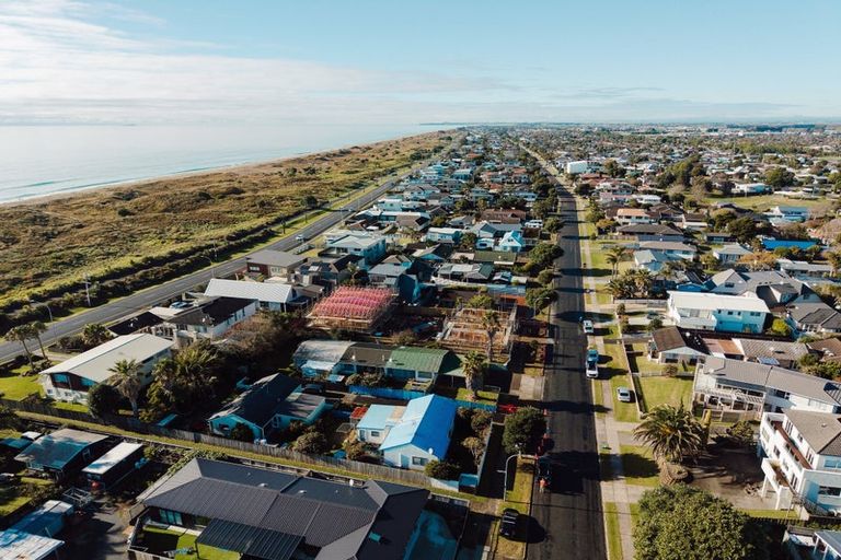 Photo of property in 23 Dickson Road, Papamoa Beach, Papamoa, 3118