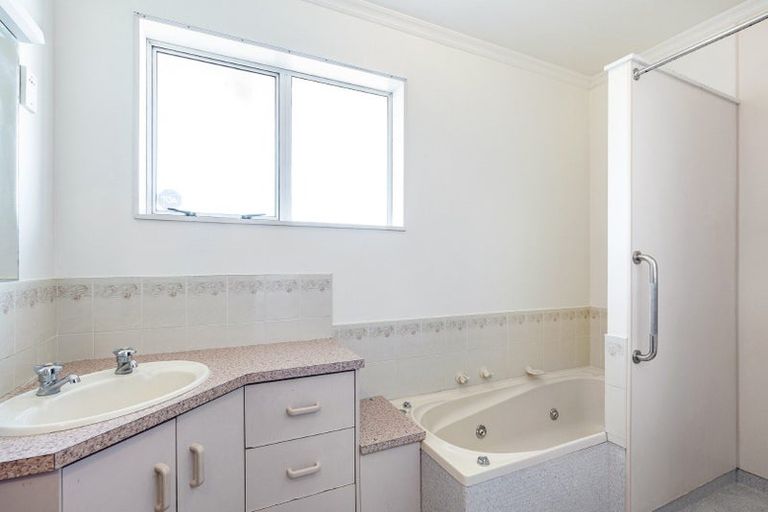 Photo of property in 1/39 Sackville Street, Fitzroy, New Plymouth, 4312