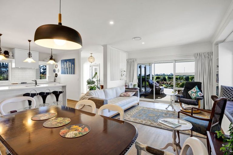 Photo of property in 60 Turangi Road, Motunui, Waitara, 4383