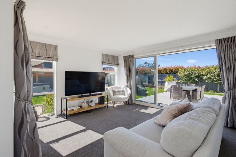 Photo of property in 12 Hamlett Drive, Woodend, 7610
