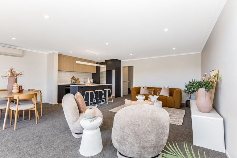 Photo of property in 32 Oakum Road, Whitby, Porirua, 5024