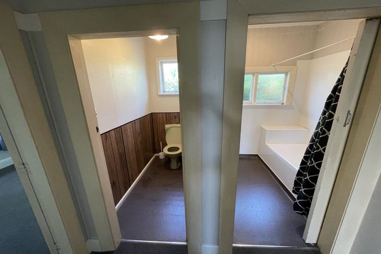 Photo of property in 4 Field Terrace, Upper Riccarton, Christchurch, 8041