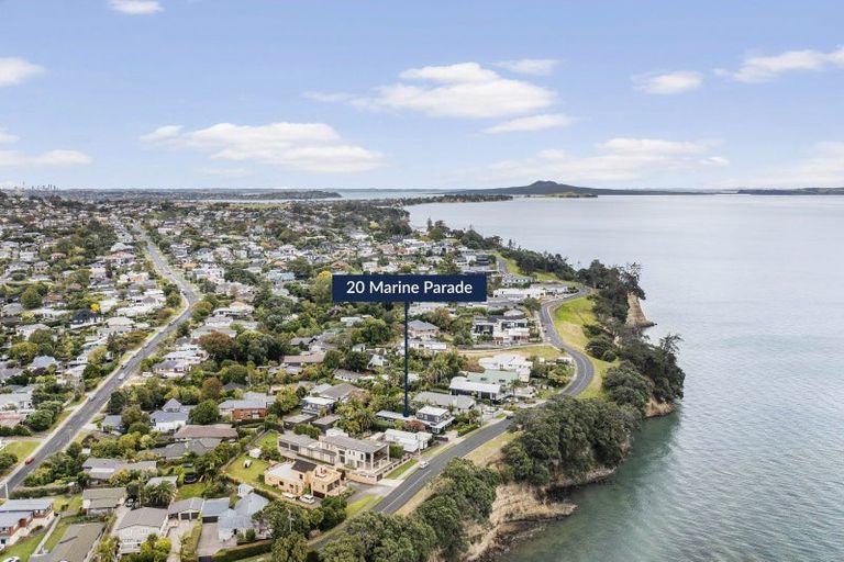 Photo of property in 20 Marine Parade, Mellons Bay, Auckland, 2014