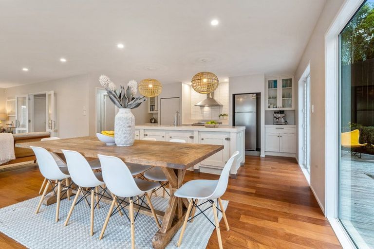 Photo of property in 1a Agathis Avenue, Mairangi Bay, Auckland, 0630