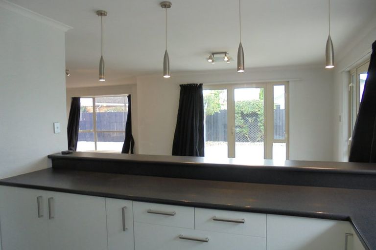 Photo of property in 39 Beauford Place, Parklands, Christchurch, 8083