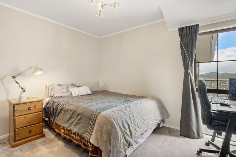 Photo of property in 25 Satara Crescent, Khandallah, Wellington, 6035