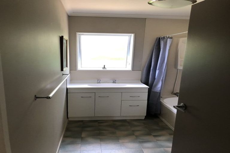 Photo of property in 19 Waitote Street, Castlecliff, Whanganui, 4501