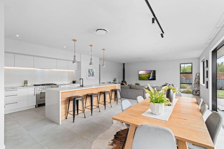 Photo of property in 90 Bradwell Crescent, Halswell, Christchurch, 8025