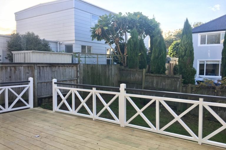 Photo of property in 1/2 Milton Road, Northcote Point, Auckland, 0627