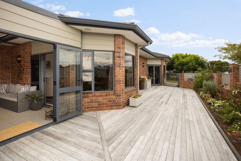 Photo of property in 1 Ringwood Place, Whitianga, 3510