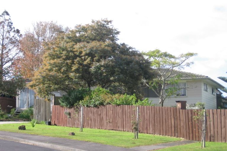 Photo of property in 15 Skyla Place, Massey, Auckland, 0614