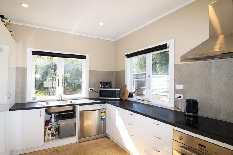 Photo of property in 1395 Opaki Kaiparoro Road, Mauriceville, Masterton, 5882