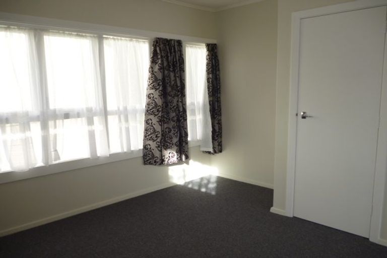 Photo of property in 1/33 Queen Street, Upper Hutt Central, Upper Hutt, 5018