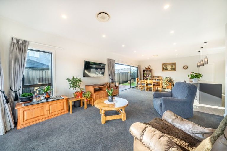 Photo of property in 20 Kerrigan Crescent, Wallaceville, Upper Hutt, 5018