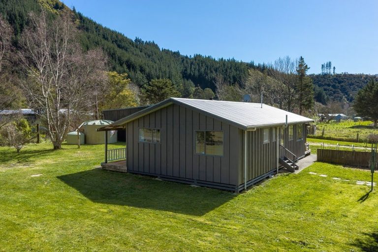 Photo of property in 137 Wakamarina Road, Canvastown, Havelock, 7178