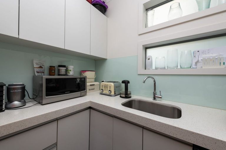 Photo of property in 131 Kowhai Road, Mairangi Bay, Auckland, 0630