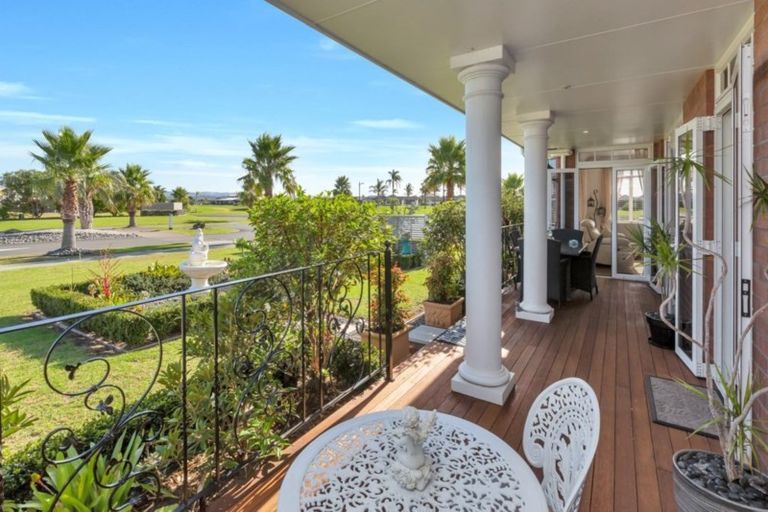 Photo of property in 2 O'farrell Drive, One Tree Point, 0118