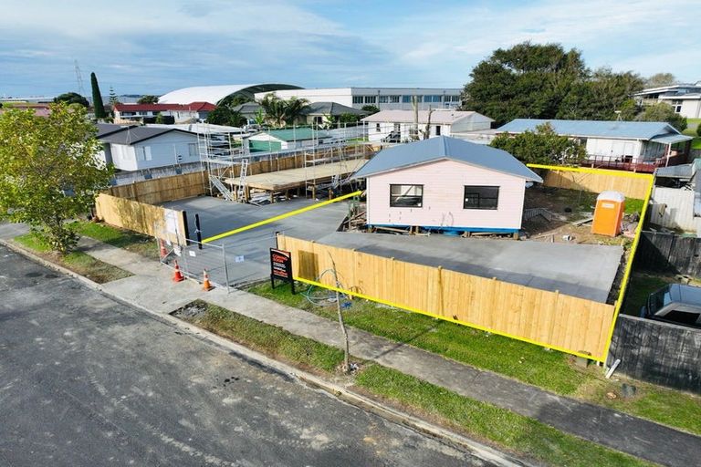 Photo of property in 9 Dunstan Place, Otara, Auckland, 2023
