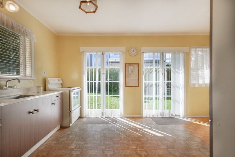 Photo of property in 67 Alverston Street, Waterview, Auckland, 1026