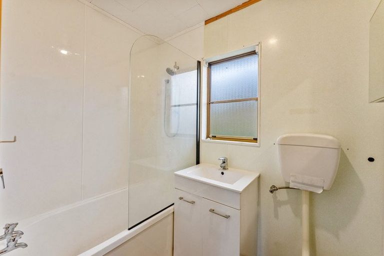 Photo of property in 5/4 Ashby Place, Pukekohe, 2120