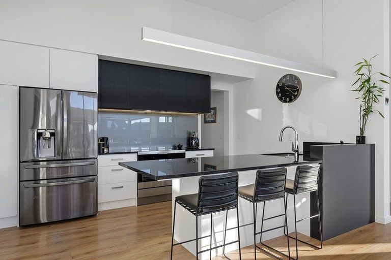 Photo of property in 1 Sorrel Gate, Halswell, Christchurch, 8025