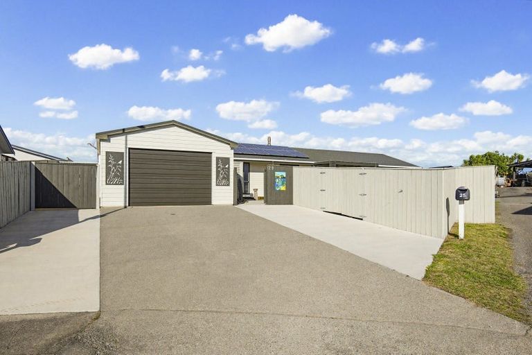 Photo of property in 29 Matakane Street, Waitarere Beach, Levin, 5510