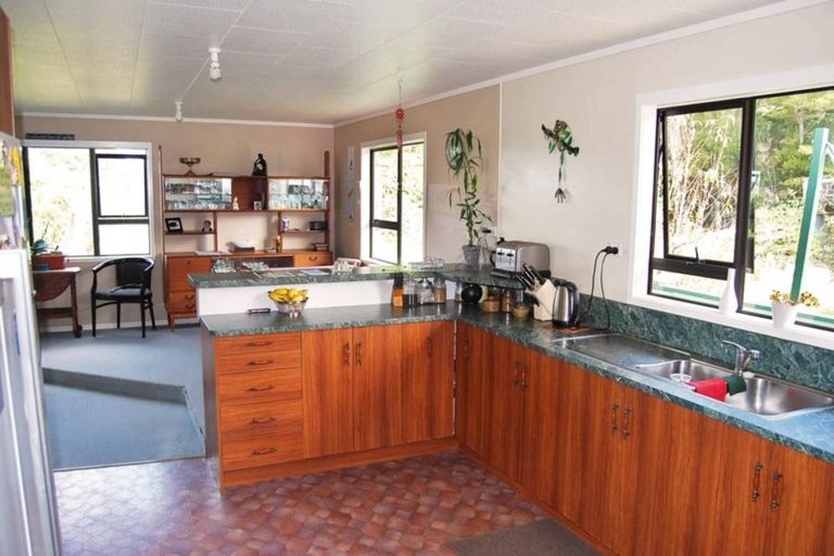 Photo of property in 461 Pahi Road, Pahi, Paparoa, 0571