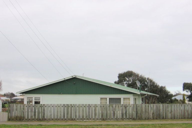 Photo of property in 34 Avenue Road, Foxton, 4814