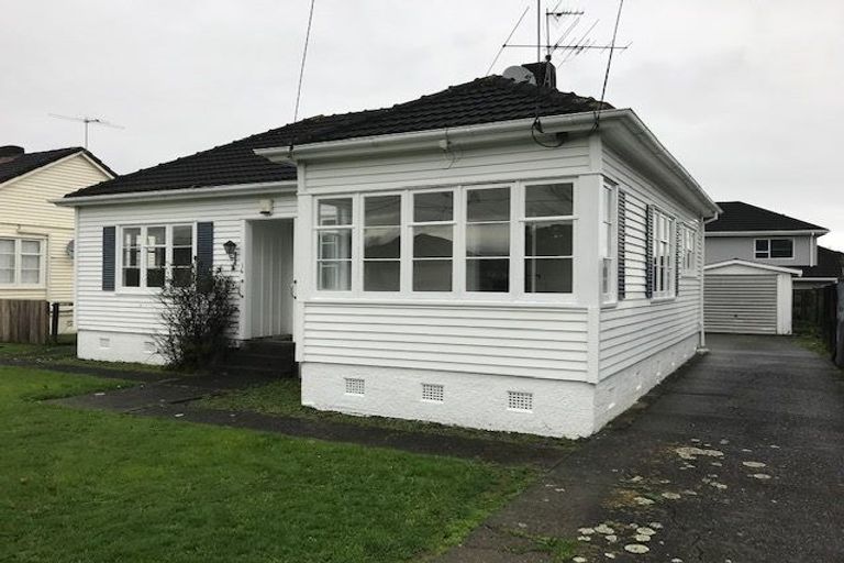 Photo of property in 16 Hall Crescent, Epuni, Lower Hutt, 5011