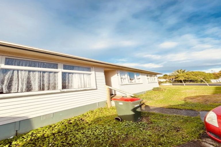 Photo of property in 5 President Avenue, Papakura, 2110