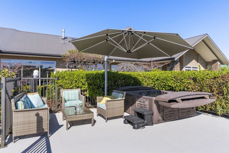 Photo of property in 35 Polo Lane, Whitford, Manurewa, 2576
