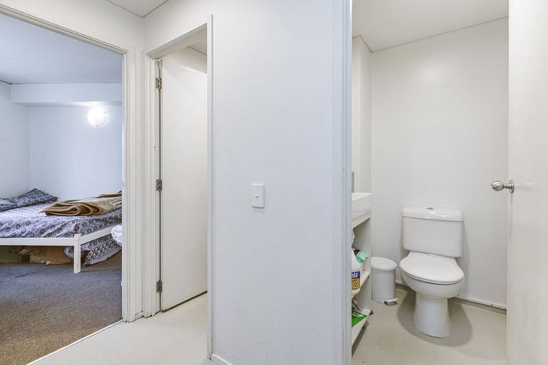 Photo of property in Columbia On Whitaker Apartments, 15a/15 Whitaker Place, Grafton, Auckland, 1010