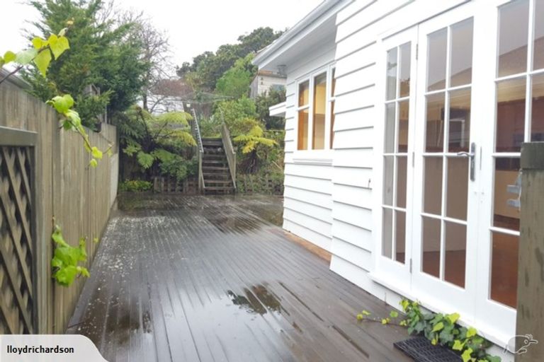 Photo of property in 93 Karori Road, Karori, Wellington, 6012