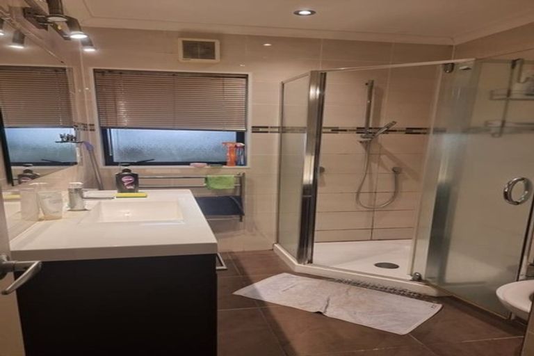 Photo of property in 19a Anne Road, Hillcrest, Auckland, 0627